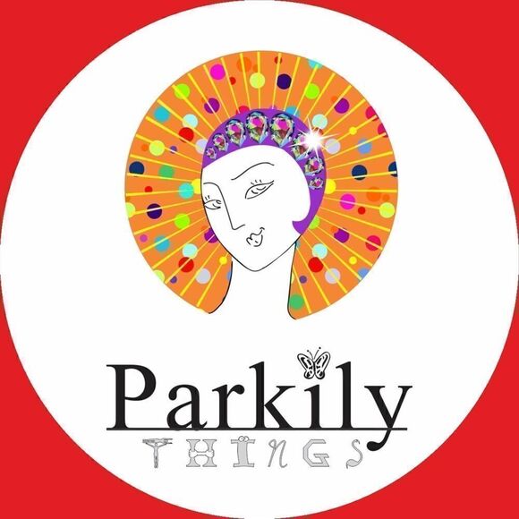 Handcrafted post earrings with red and clear Swarovski crystal - Picture 4 of 7